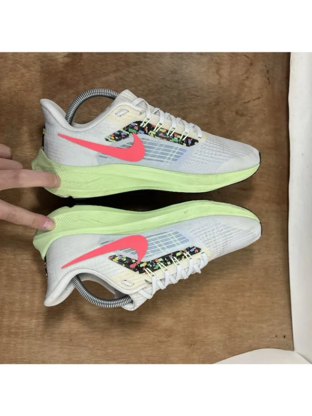 Nike Air Zoom Pegasus 39 'Confetti' FD0878-100 Women’s Size 9.5 Running Shoes